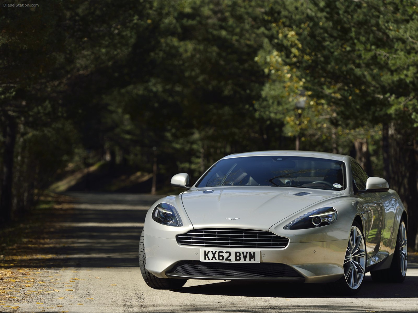 Aston Martin DB9 2013
